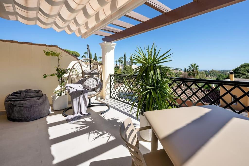 Holiday home Luxurious 4br Designer Retreat In